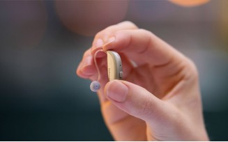 ¿Cómo funciona un audífono? ¿Cómo funciona un audífono?