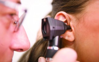What does an audiologist do? What does an audiologist do?