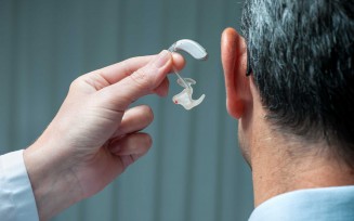 Aparatos para sordos: diferencias entre un amplificador y un audífono Aparatos para sordos: diferencias entre un amplificador y un audífono