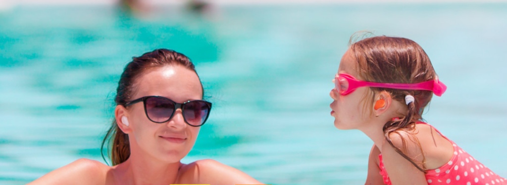 Los mejores tapones de natación para evitar la otitis este verano