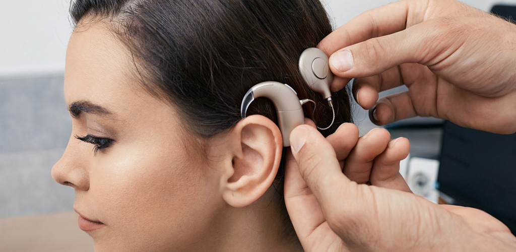 Qual a diferença entre Implante Coclear (IC) e Aparelho auditivo - Audifone Aparelhos  Auditivos