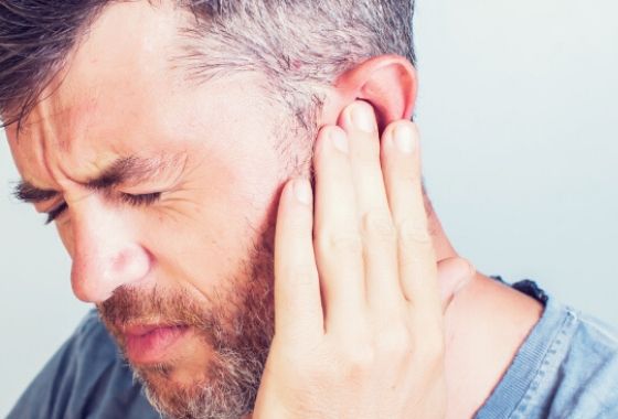 insalubre callejón Credencial Pitidos en el oído: causas, síntomas y cura | Claso Audiología®